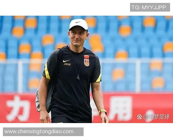 全面提升足球技能的中文教学视频适合各年龄段球迷观看